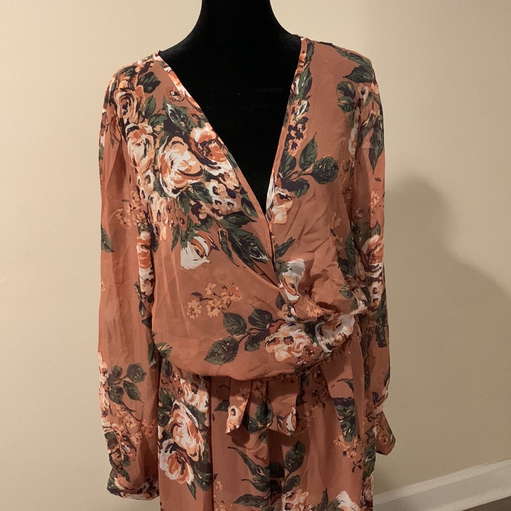 2 Piece Set - Picture 2 of 10